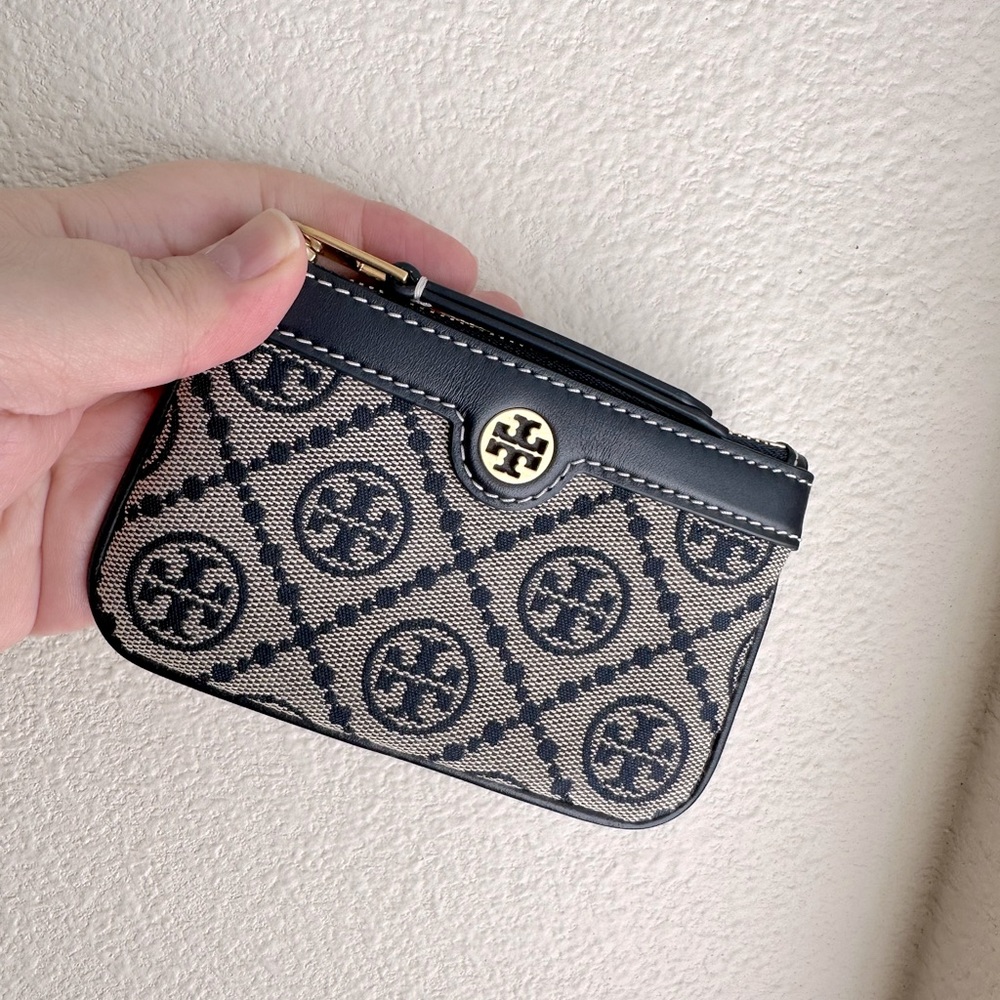 NWT Tory Burch T Monogram card case w/key